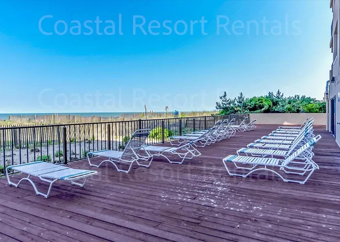 Marigot Beach- Beautiful And Modern Direct Oceanfront 2 Bedroom Condo! *